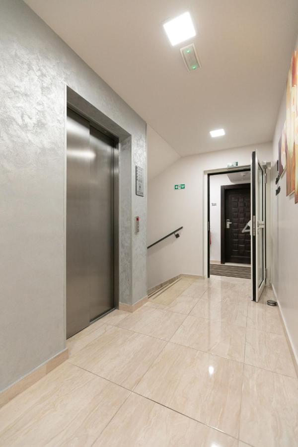 Apartman Bella Makarska Bagian luar foto
